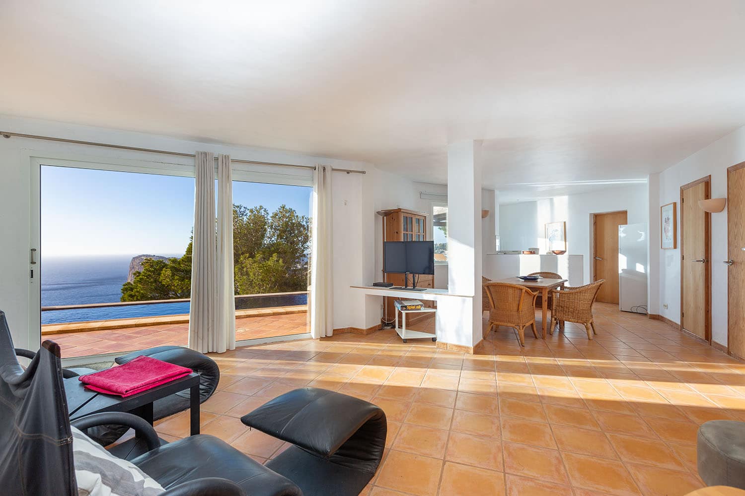 26335-mediterrane-meerblick-villa-cala-llamp-mallorca-s