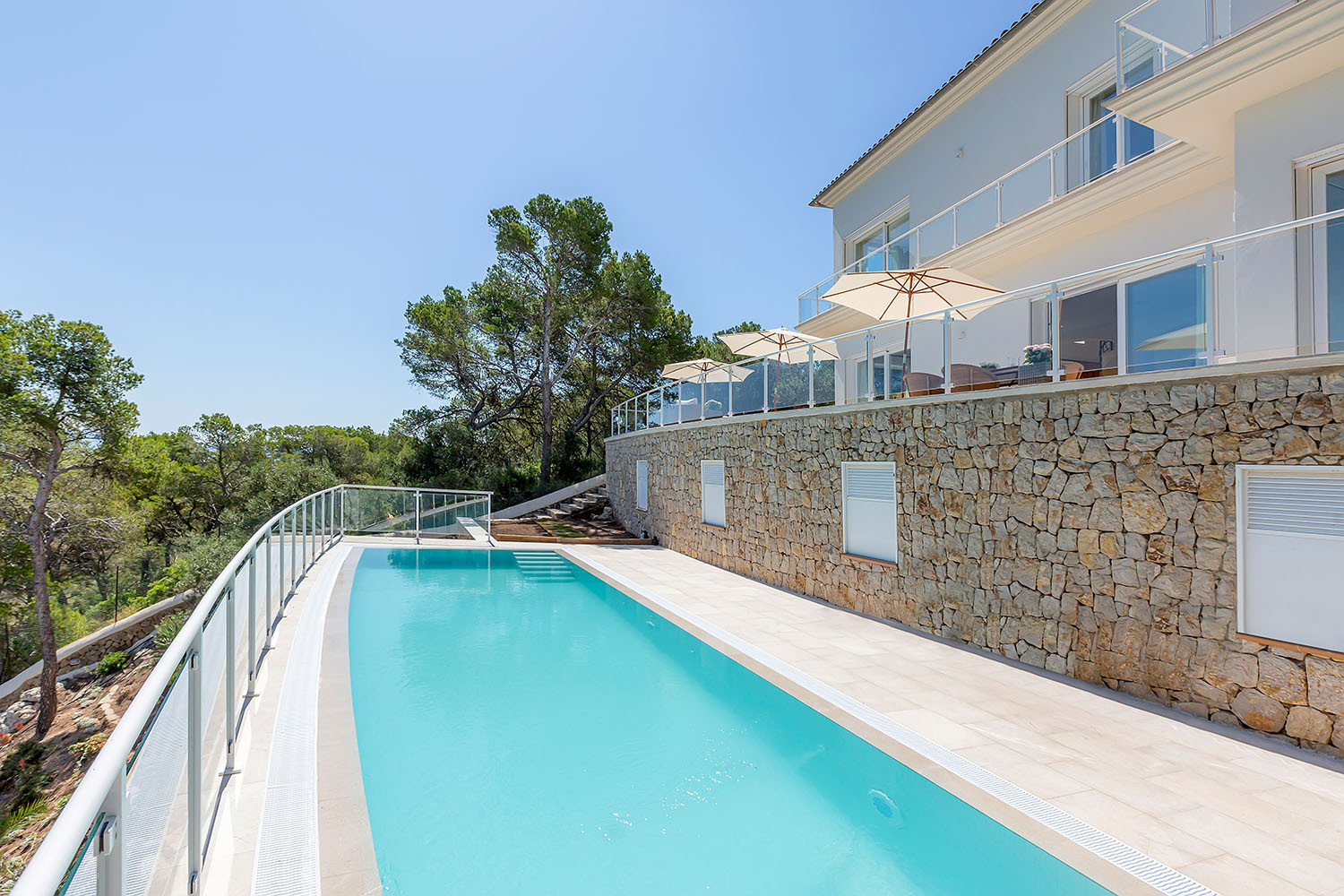 9846-luxusvilla-torrenova-mallorca-b.jpg