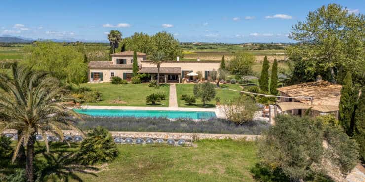 Idyllisch gelegenes Landhaus mit Weitblick und Gartenoase