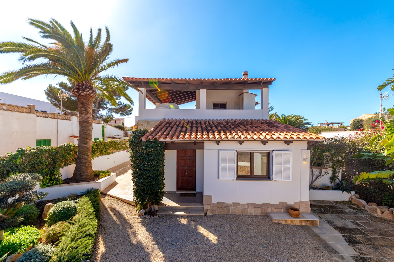 Wunderschöne Villa mit Pool und Meerblick fussläufig zum Strand in Cala Llombards