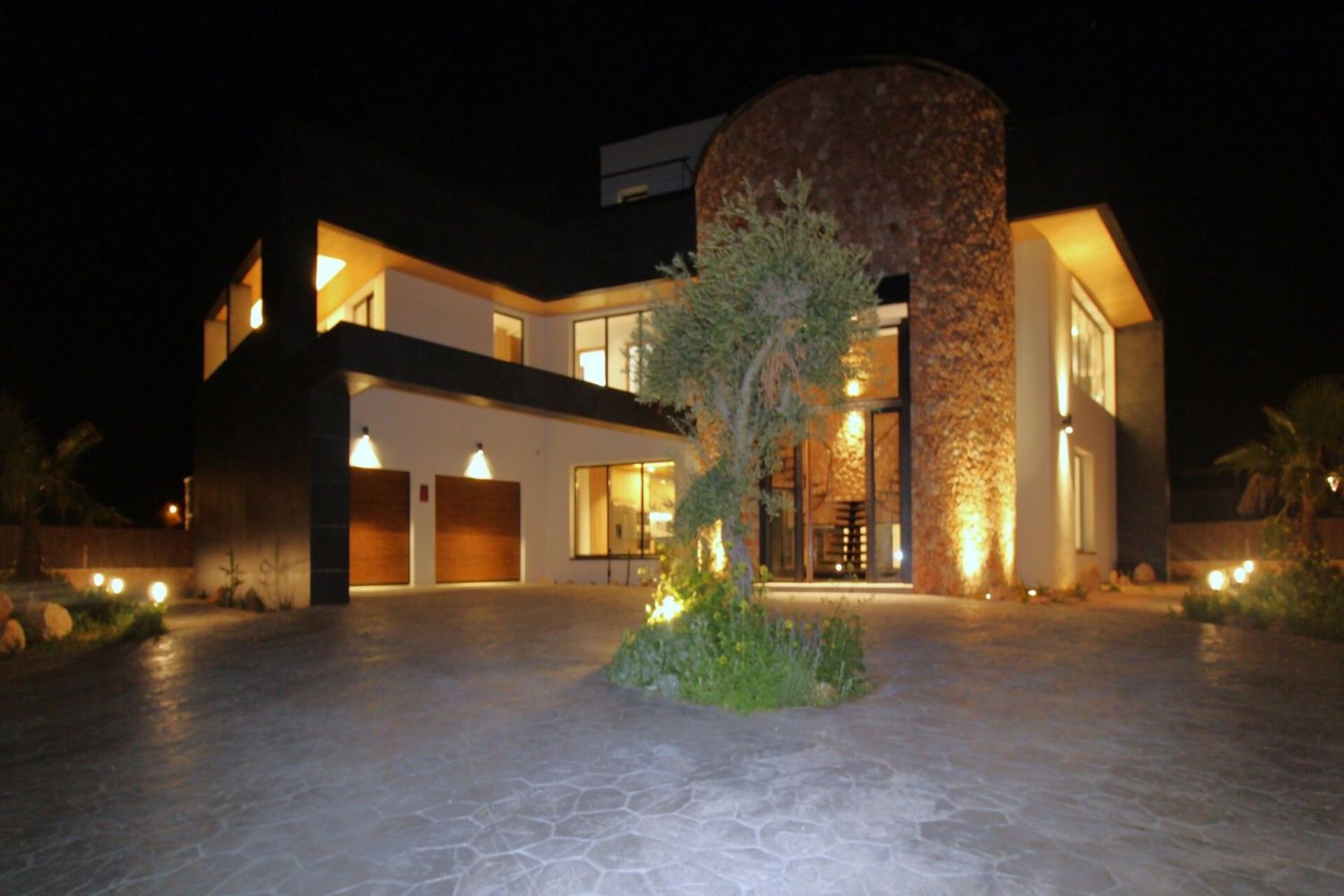 Villaansicht vei Nacht