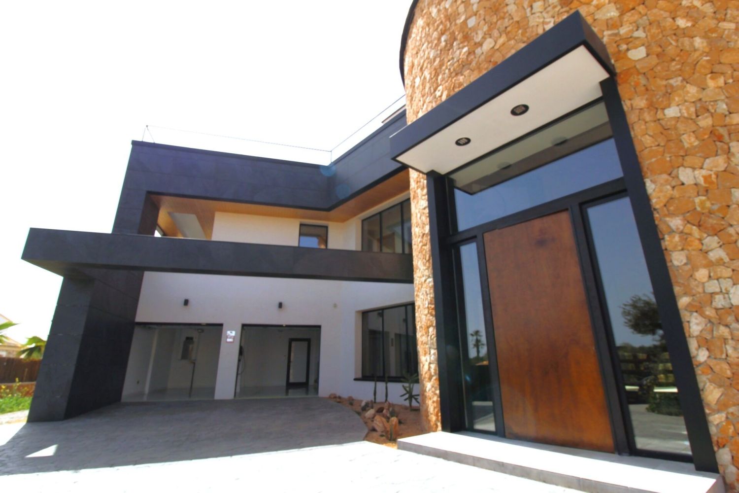 Eingang und Garage
