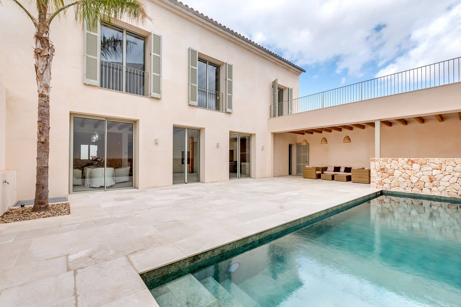 Erstklassiges Stadthaus mit Pool und Dachterrasse in Ses Salines