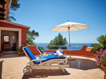 Cala Llamp: Villa mit 2 Wohnungen und Lizenz zur Ferienvermietung