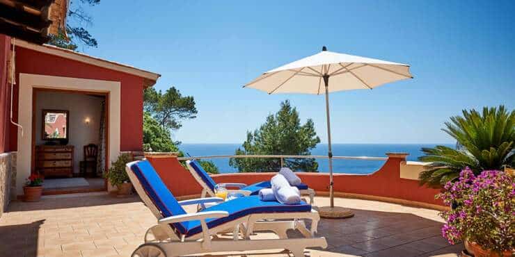 Cala Llamp: Villa mit 2 Wohnungen und Lizenz zur Ferienvermietung