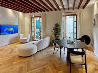 Stilvoll saniertes Apartment in zentraler Lage