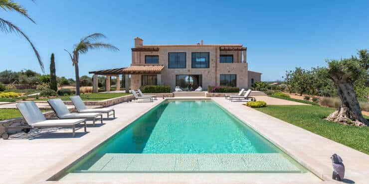 Exklusive Luxusfinca mit Pool und atemberaubendem Meerblick in bester Lage von Cala Llombards