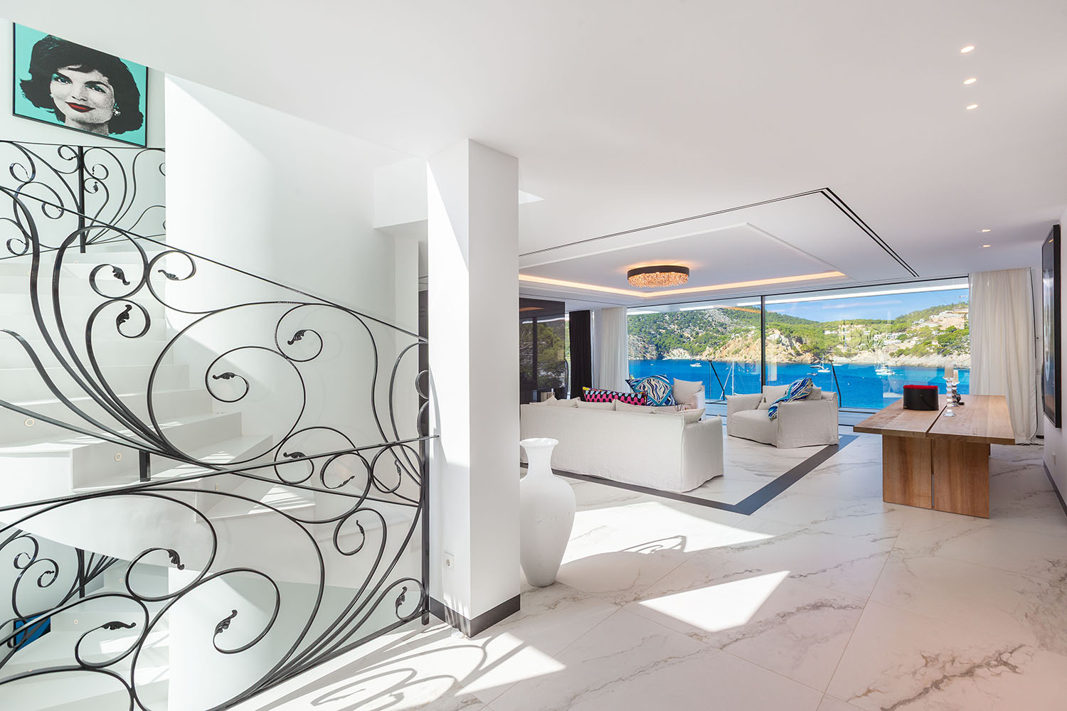 27024-villa-mit-meerzugang-camp-de-mar-e