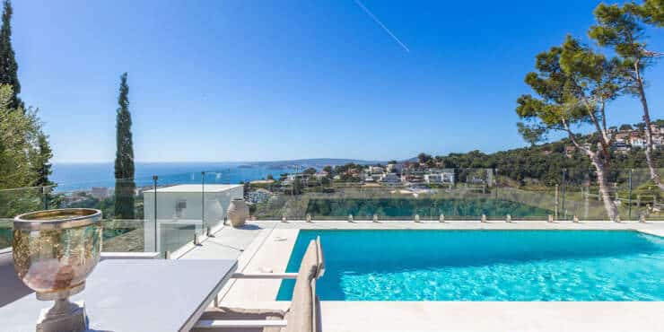 Moderne Villa mit traumhaftem Blick in privilegierter Lage