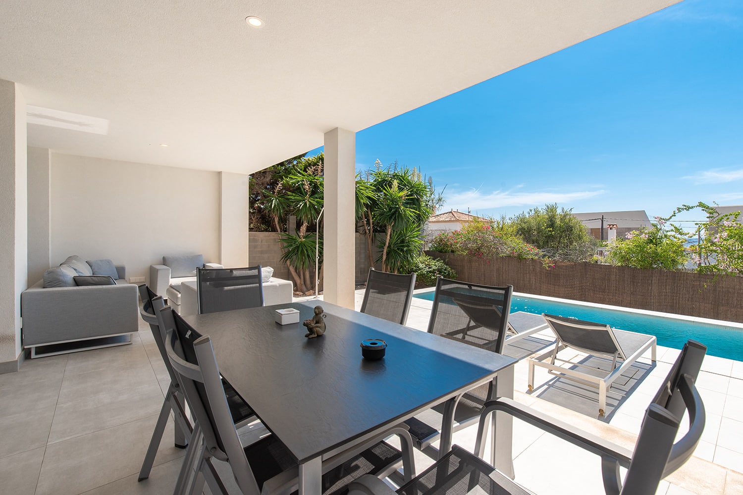 Überdachte Terrasse 