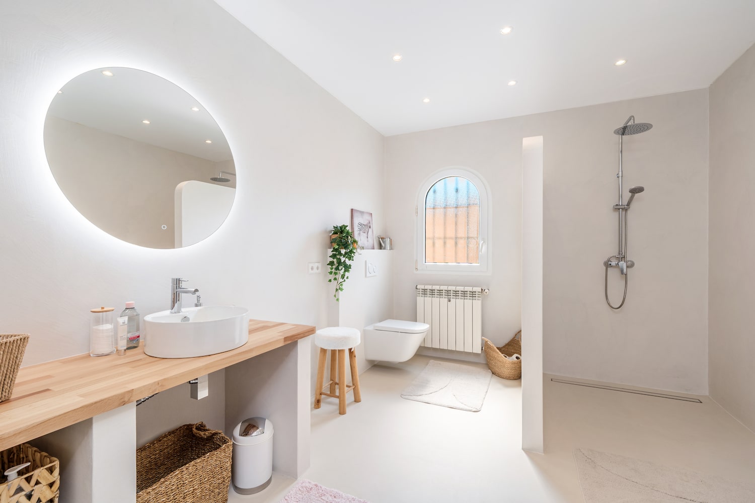 Eines von 3 Badezimmern