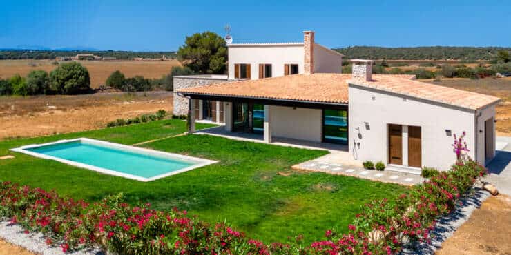 Energieeffiziente Neubaufinca mit Pool und herrlichen Weitblick