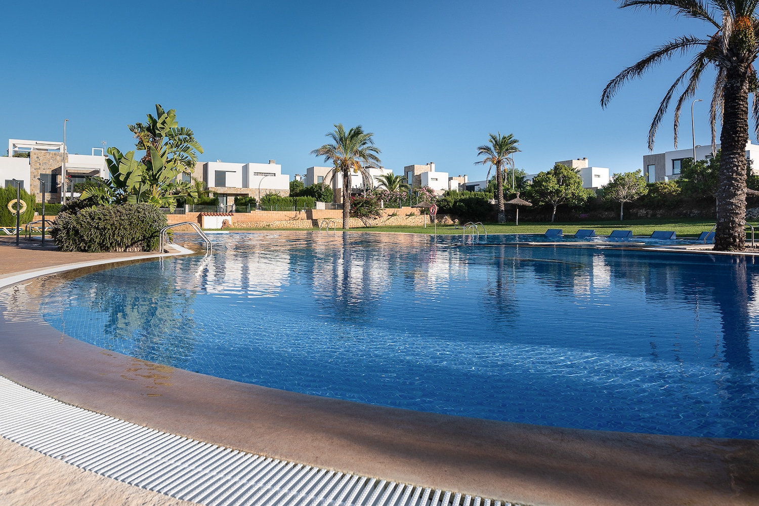 villa-calamurada-terrasse-modern-3