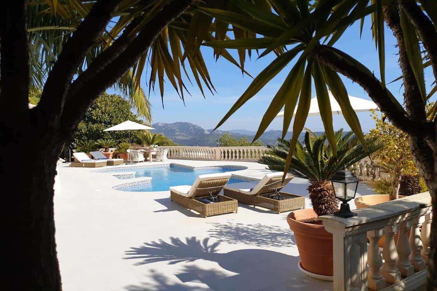 27147-luxus-villa-montport-q