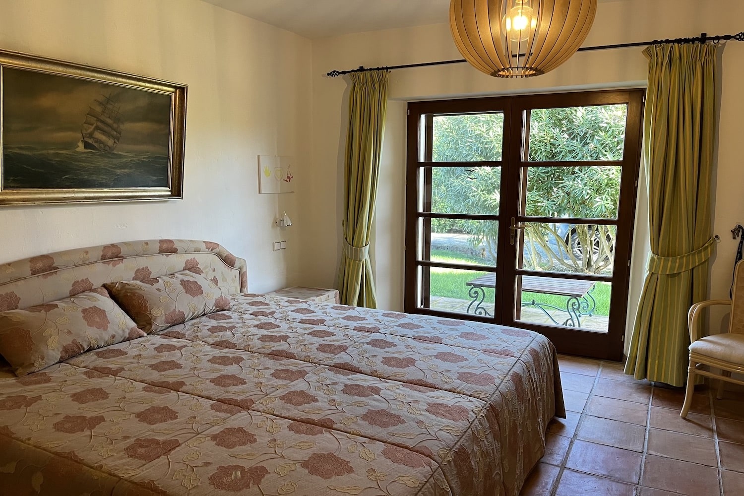 Eines von 3 Schlafzimmern