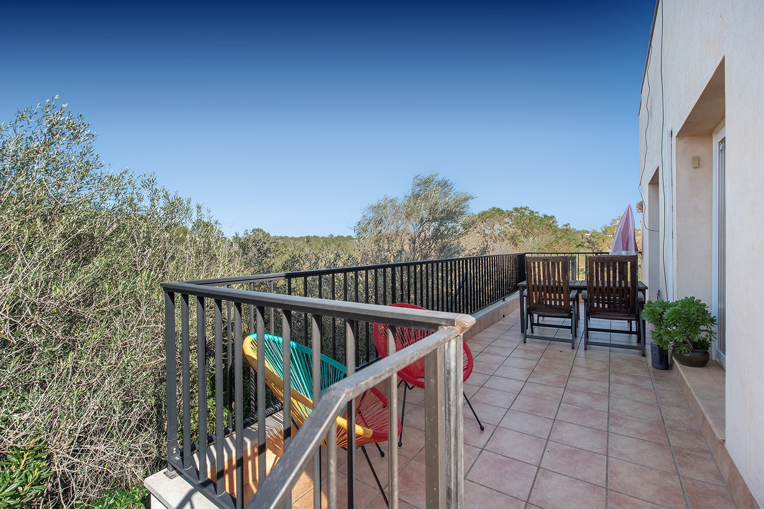 Terrasse mit Blick ins Grüne
