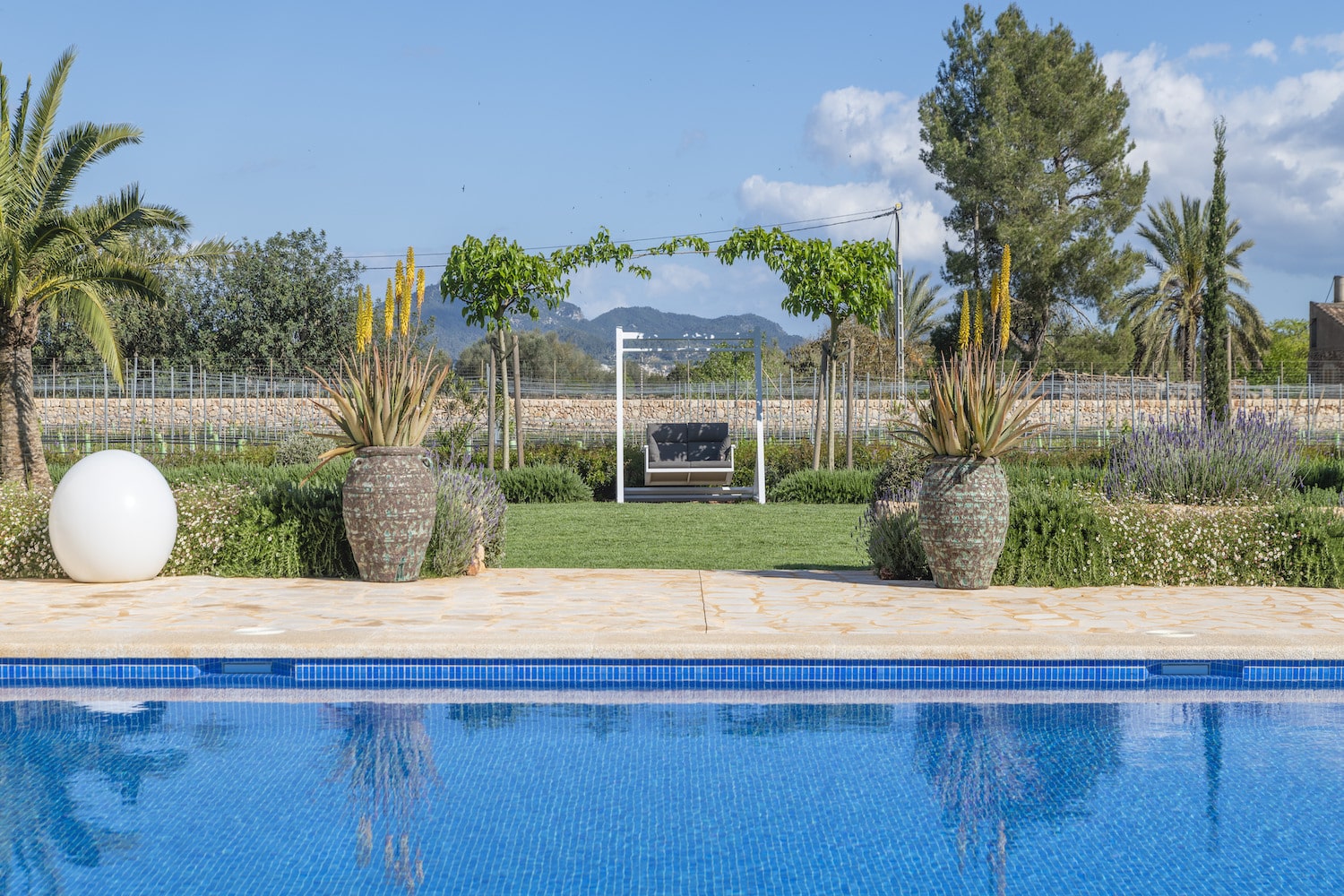 Pool mit Weitblick