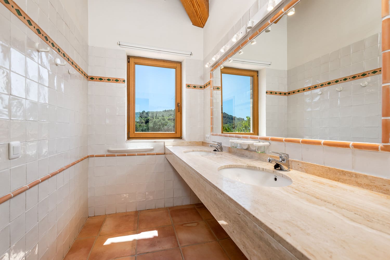 Tageslicht-Badezimmer