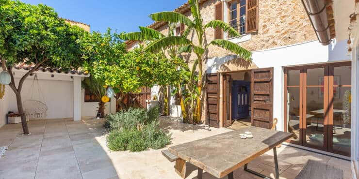 Zauberhaftes Dorfhaus mit Patio in malerischer Umgebung