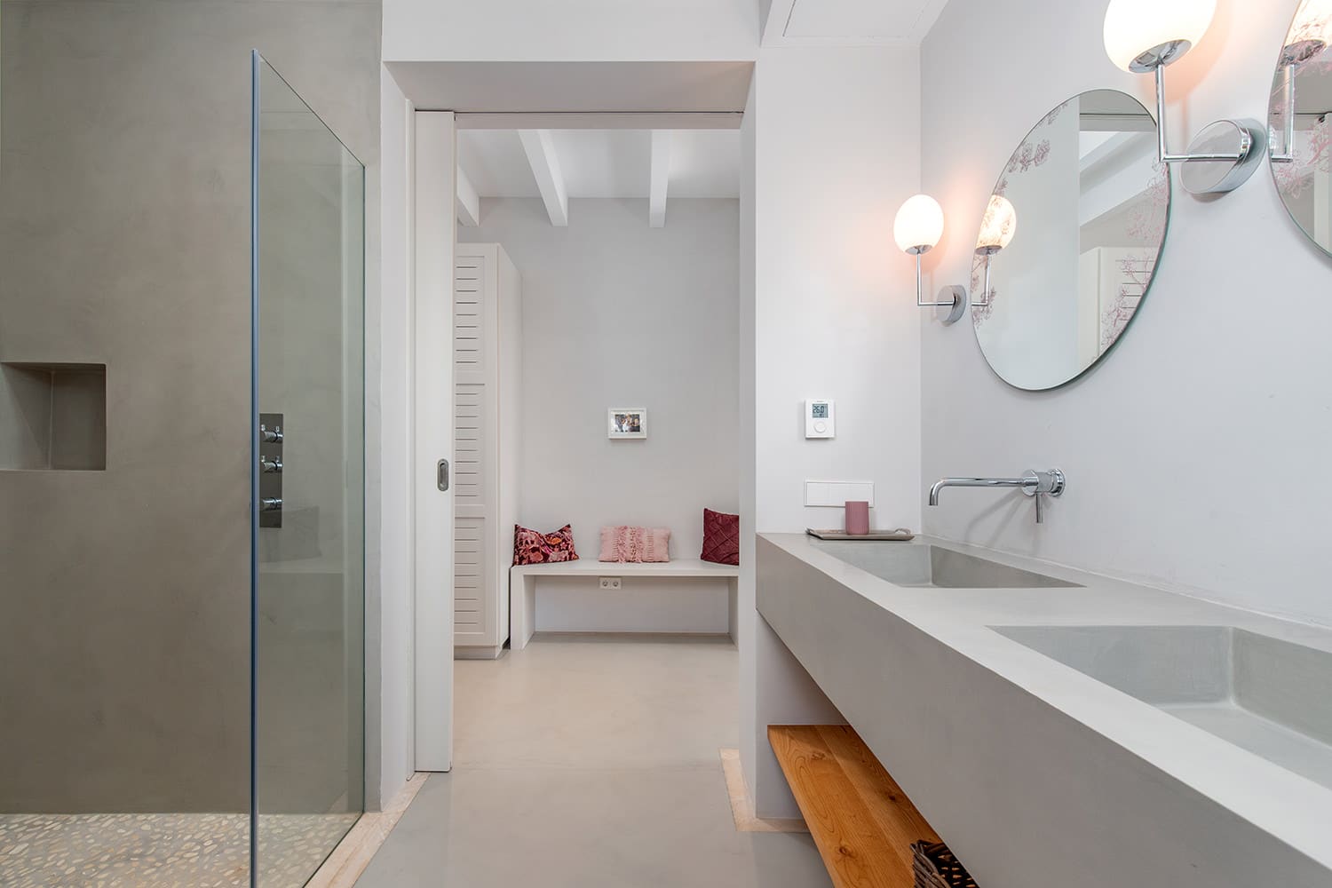 Eines von 5 Badezimmern