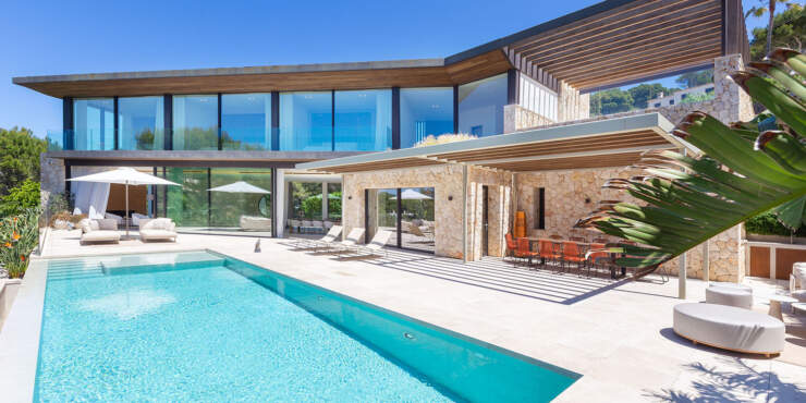 Einzigartige Architektenvilla mit Meerzugang und höchstem Wohnkomfort