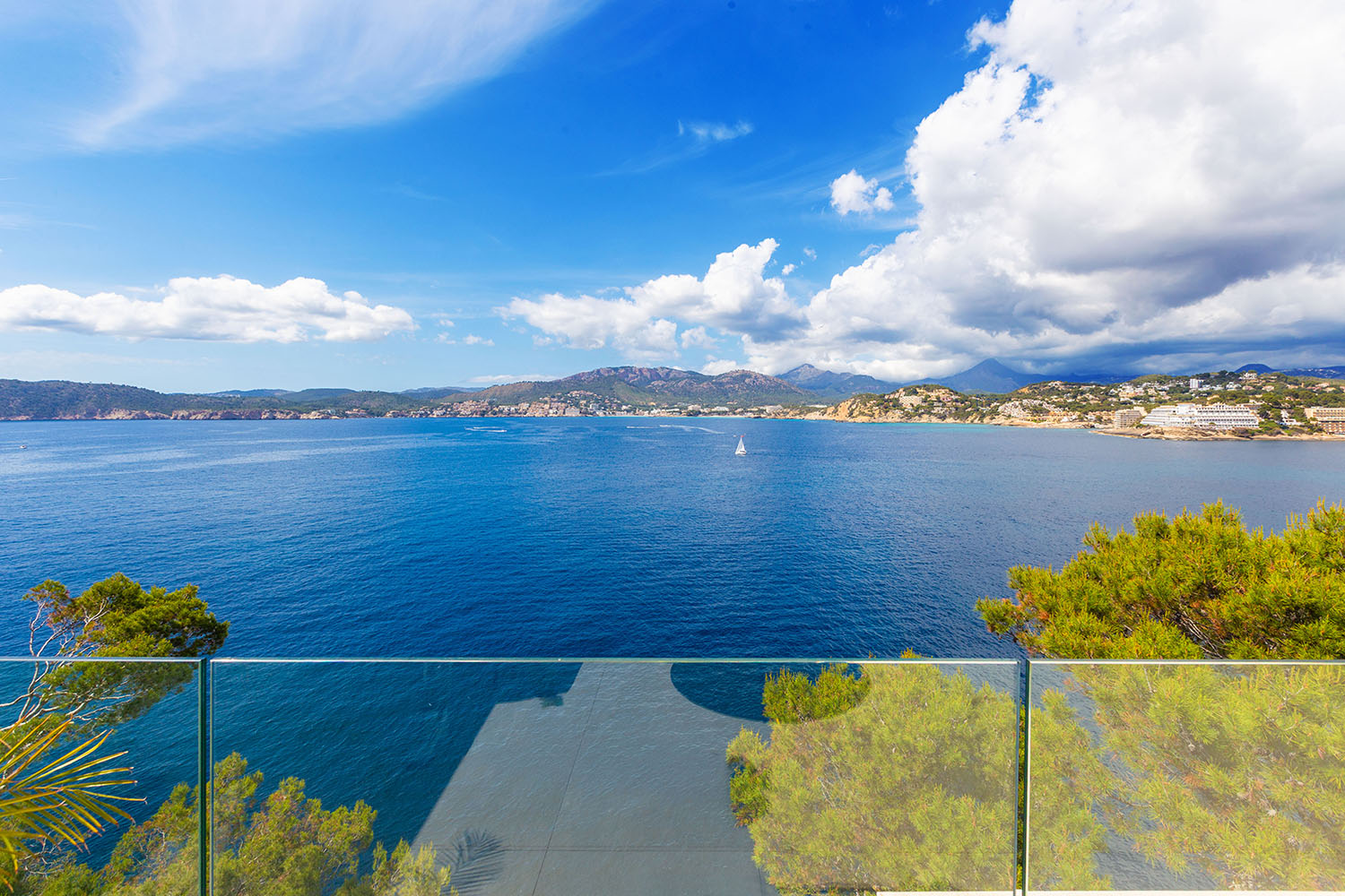 27406-villa-in-erster-meereslinie-santa-ponsa-mallorca-y