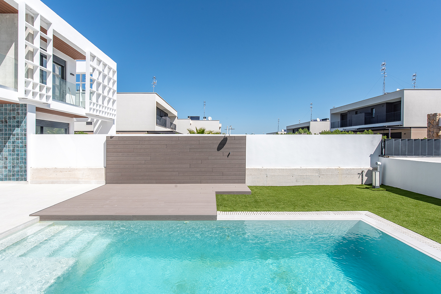 Herrlicher Pool für Sommertage