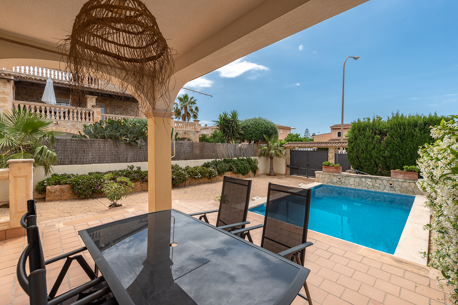 Überdachte Terrasse