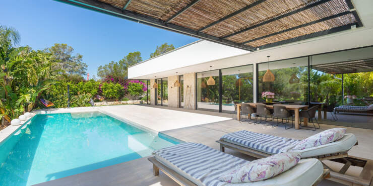 Sonnige Designvilla mit luxuriöser Ausstattung