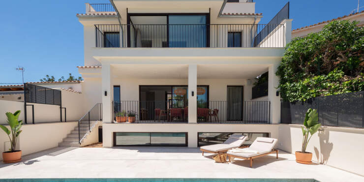Beeindruckende Villa mit fantastischem Panorama-Meerblick
