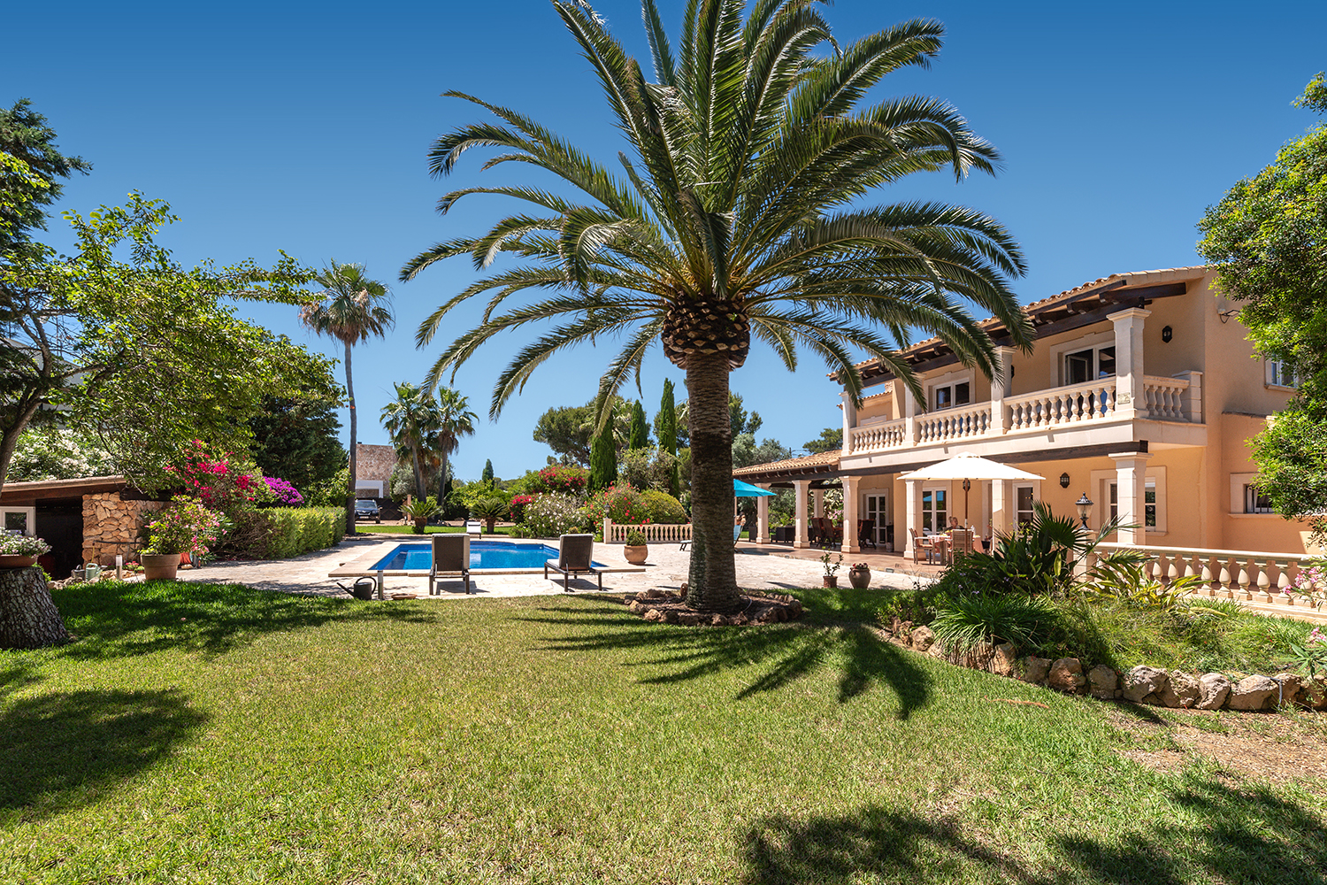 Villa mit Pool