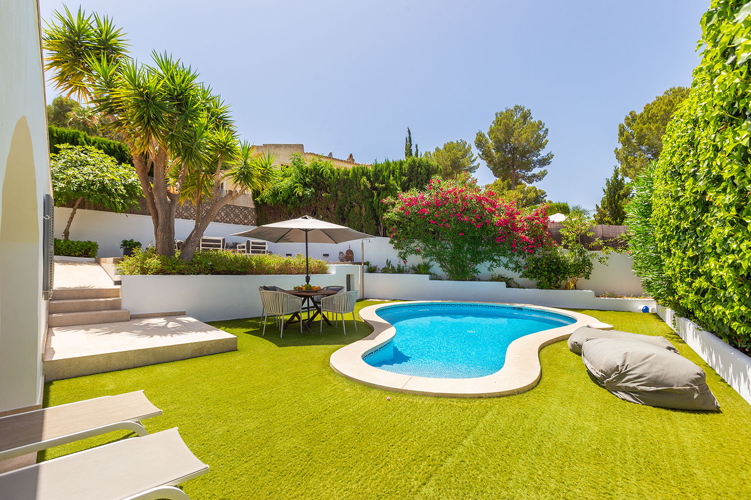 27516-villa-mit-pool-costa-de-la-calma-mallorca-c