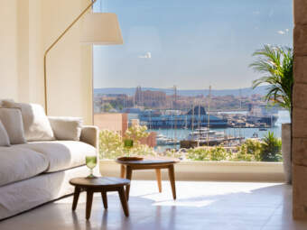 Exklusives Designer-Apartment mit Panorama-Meerblick