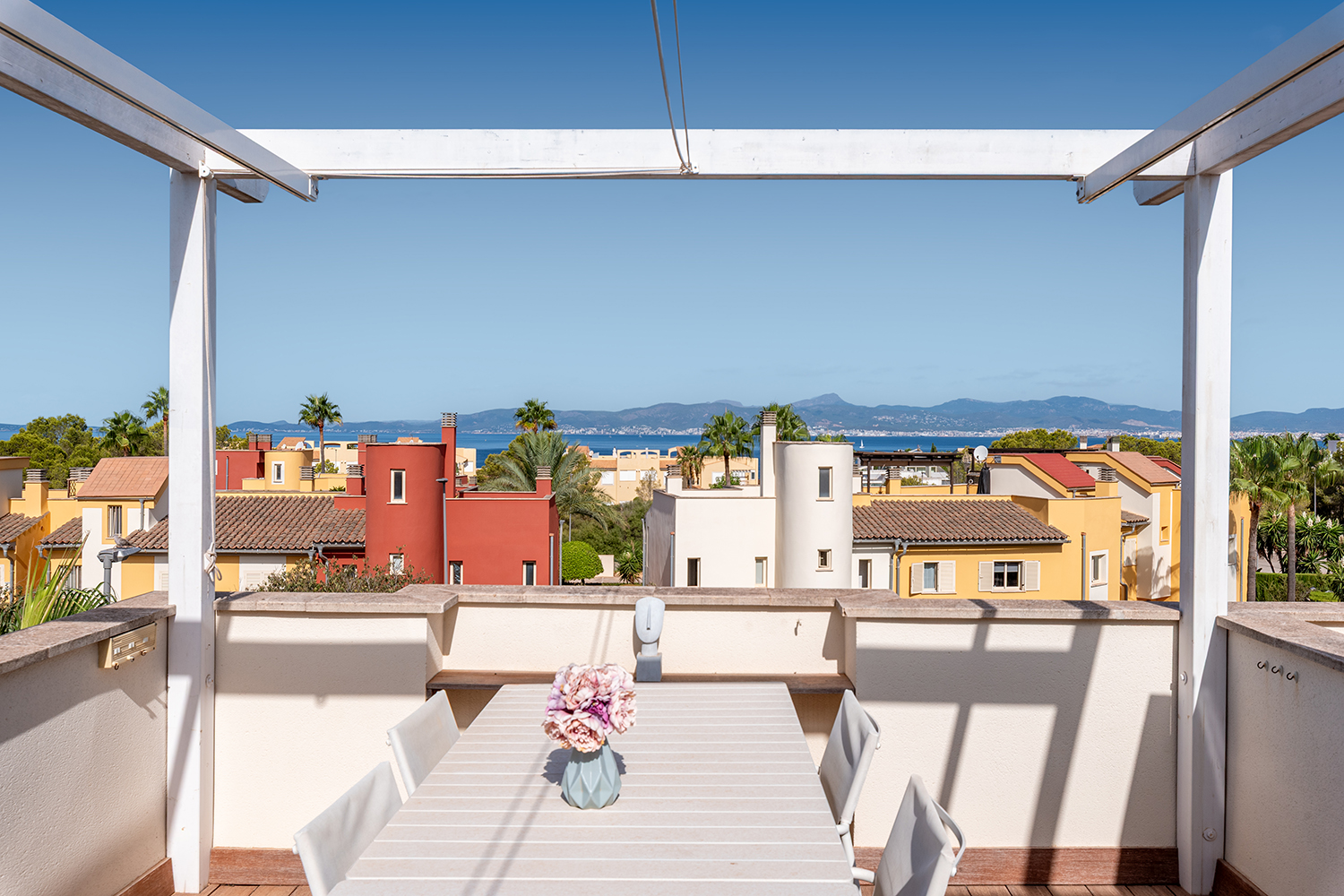 Dachterrasse mit herrlichen Meerblick