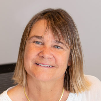 Claudia Szabo